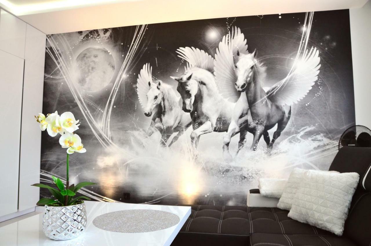Pegaz Apartment *